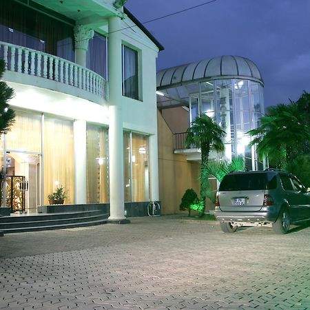 Hotel Eleon Kutaissi Exterior foto